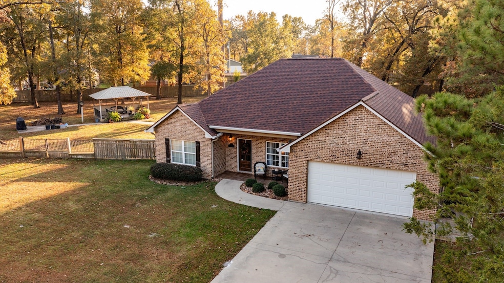 203 Lariat Ln, Livingston, TX 77351 - photo 1