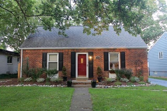 Charming updated bungalow with private backyard wi