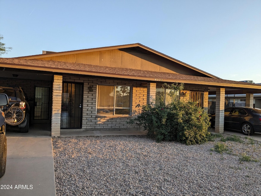 4507 E Contessa St unit 2, Mesa, AZ 85205 - photo 1