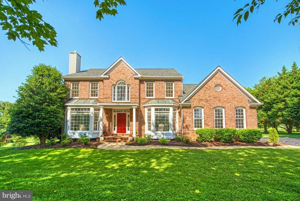 1158 Meadowlook Ct, Reston, VA 20194 - photo 1