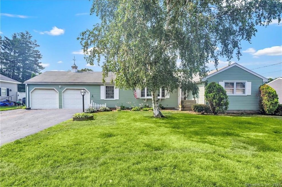 205 Goldbach Dr, Stratford, CT 06614 - photo 1