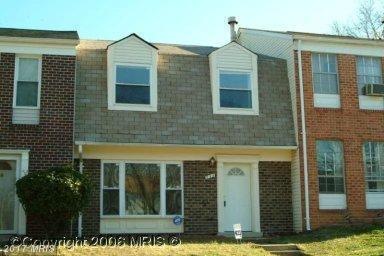 533 Peacock Dr, Hyattsville, MD 20785 - photo 1