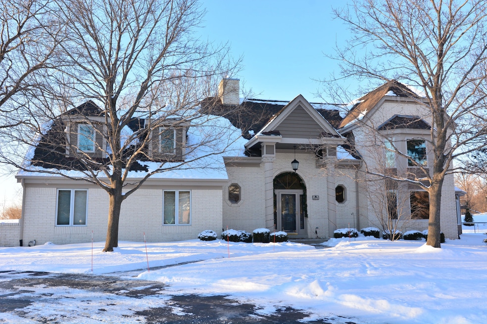 Fabulous Lot, Location & Home!