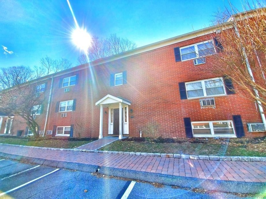 52 Wolfpit Ave unit 2E, Norwalk, CT 06851 - photo 1