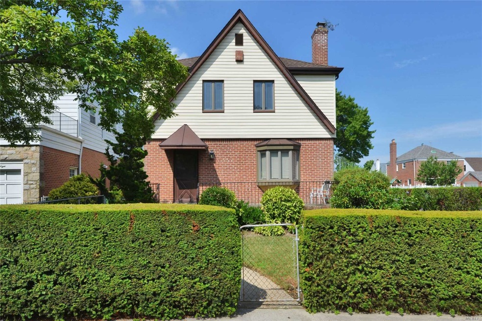 76-04 176th St, Flushing, NY 11366 - photo 1