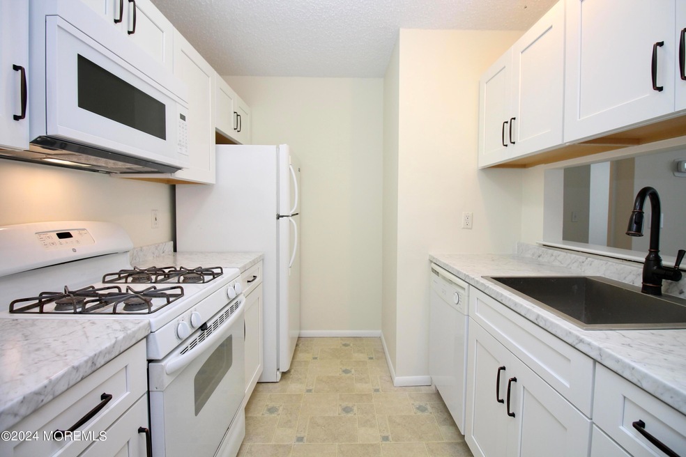 BRAND NEW KITCHEN