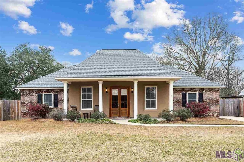 4319 Hunters Point, Zachary, LA 70791 - photo 1