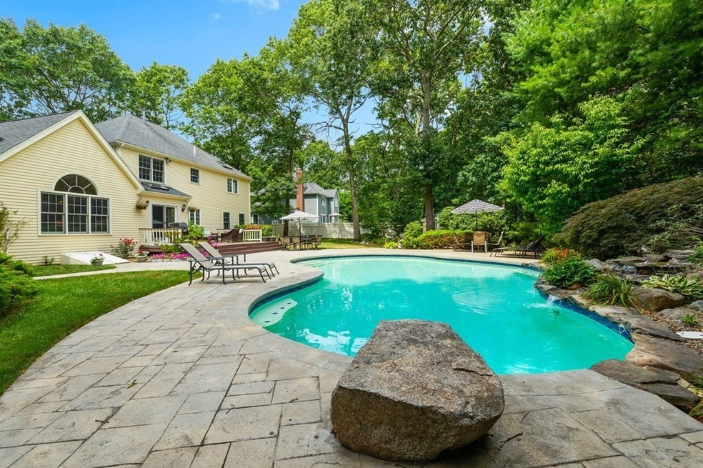 16 Old Stable Dr, Mansfield, MA 02048 - photo 1