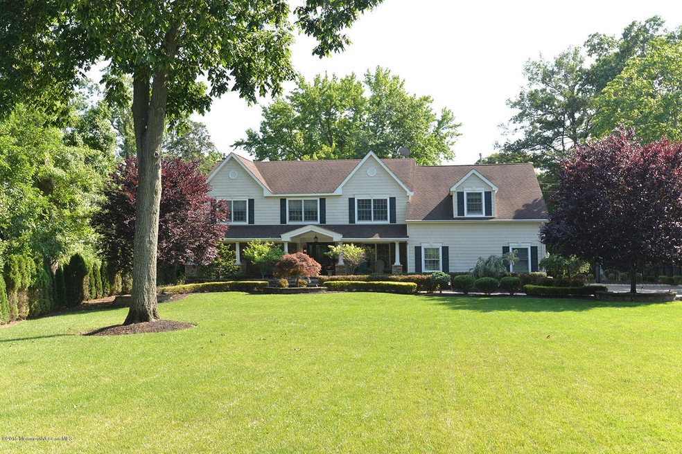 27 Holly Tree Lane