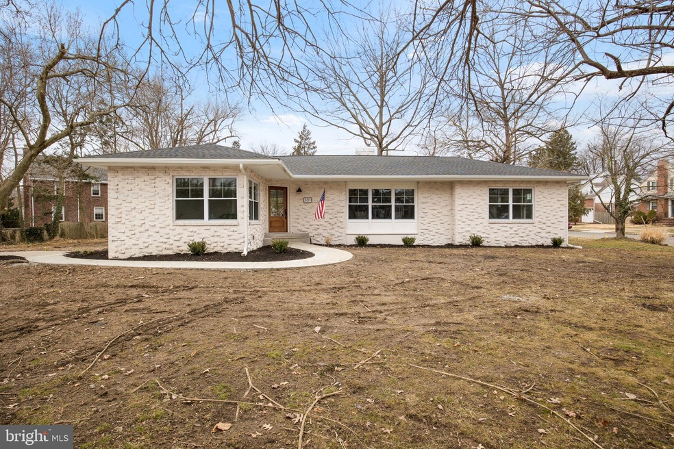 301 N Newton Lake Dr, Collingswood, NJ 08108 - photo 1