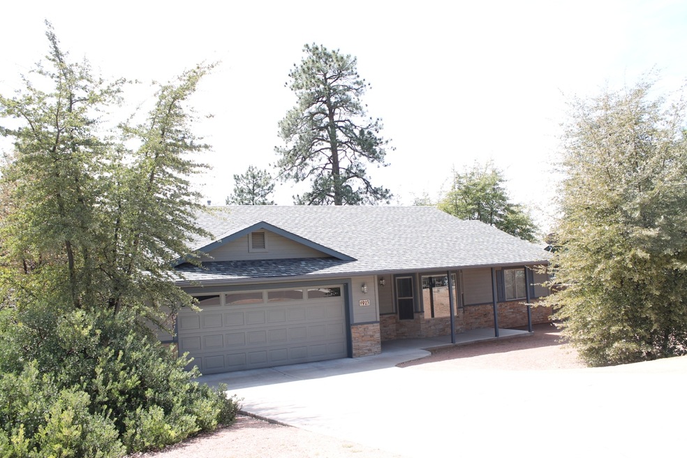 923 W Wilderness Trail