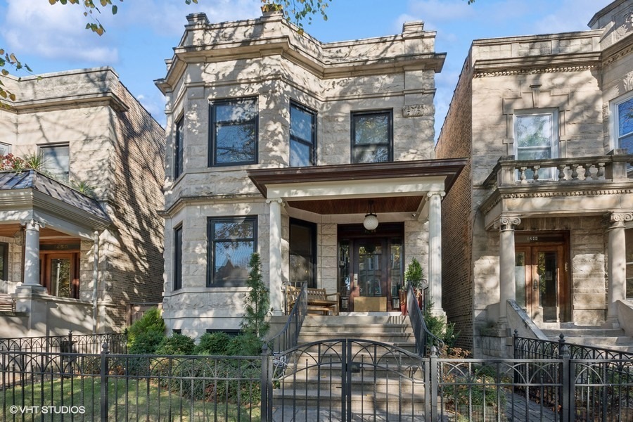 1246 W Newport Ave, Chicago, IL 60657 - photo 1