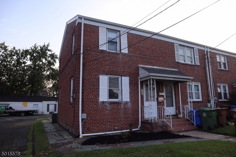 834 N Stiles St, Linden, NJ 07036 - photo 1