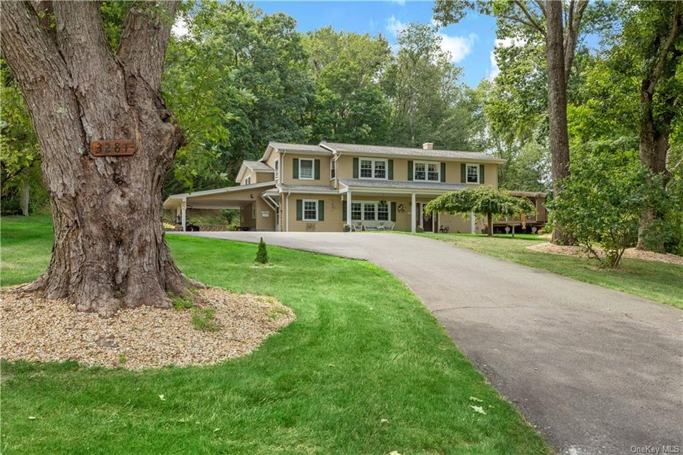 3281 Elk Ct, Yorktown Heights, NY 10598 - photo 1