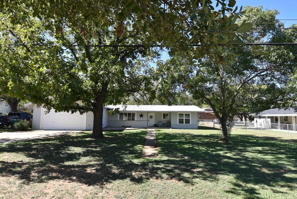 1803 Ford St, Llano, TX 78643 | MLS# HLM166385