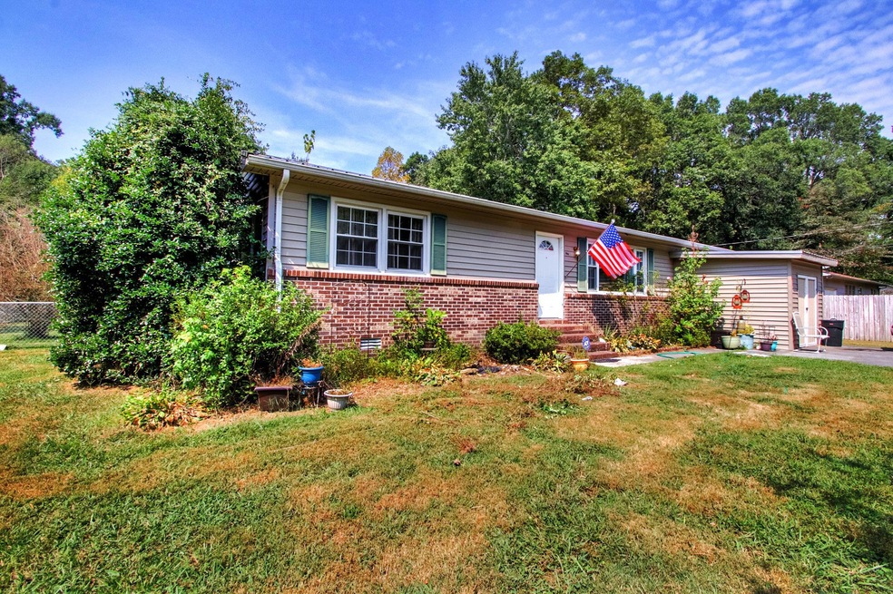 Welcome to 175 Dogwood Lane!