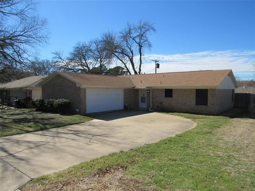 1914 Westwood Dr, Denton, TX 76205 - photo 1