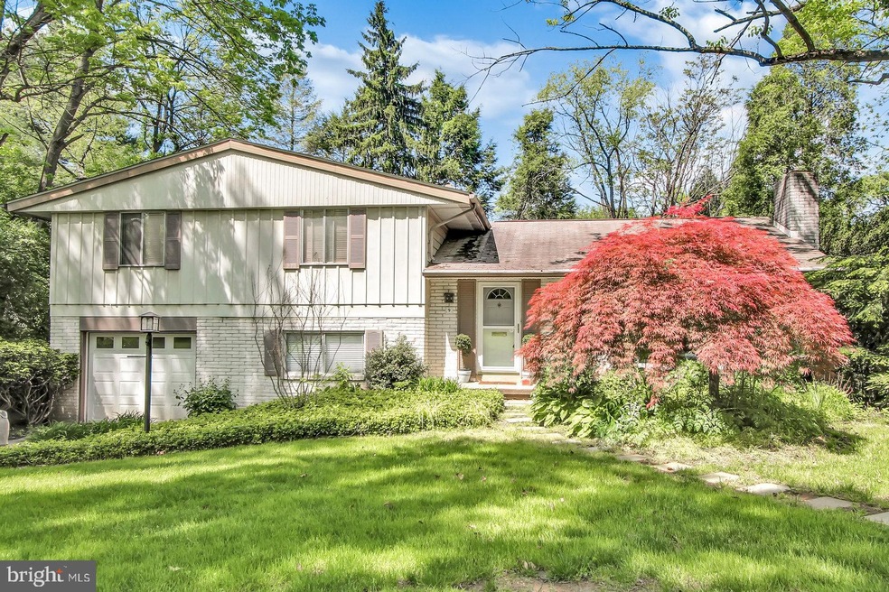 9 Bluebird Dr, Reading, PA 19610 - photo 1