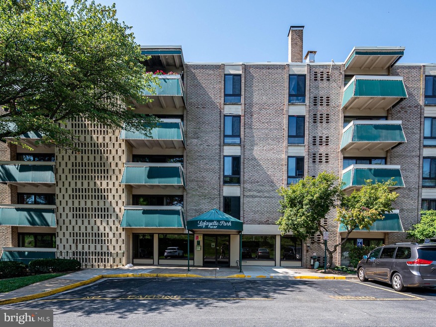 6137 Leesburg Pike unit 210, Falls Church, VA 22041 - photo 1