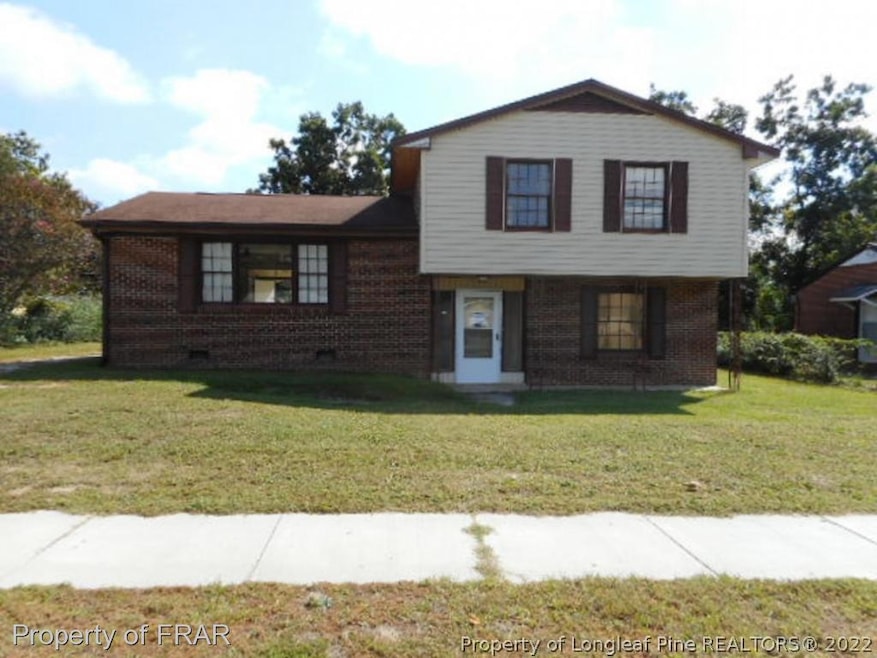 721 Glensford Dr, Fayetteville, NC 28314 - photo 1