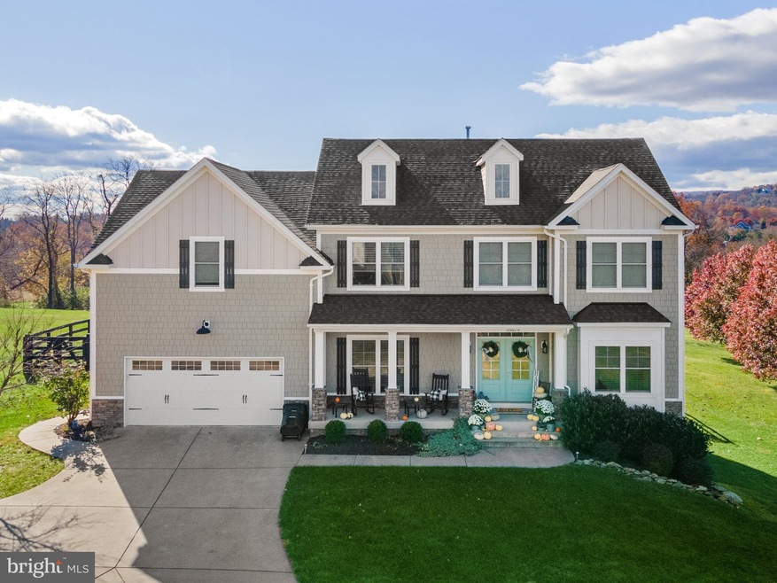 35679 Kelsey Hill Ct, Round Hill, VA 20141 - photo 1