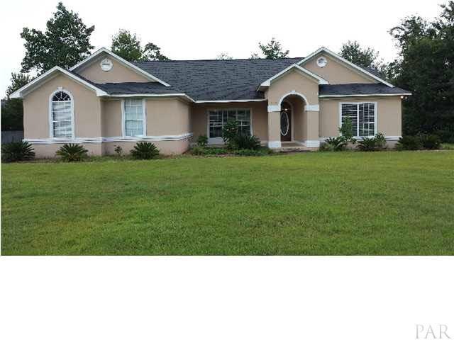 Welcome to 5624 Sandstone Drive in Pace FL.