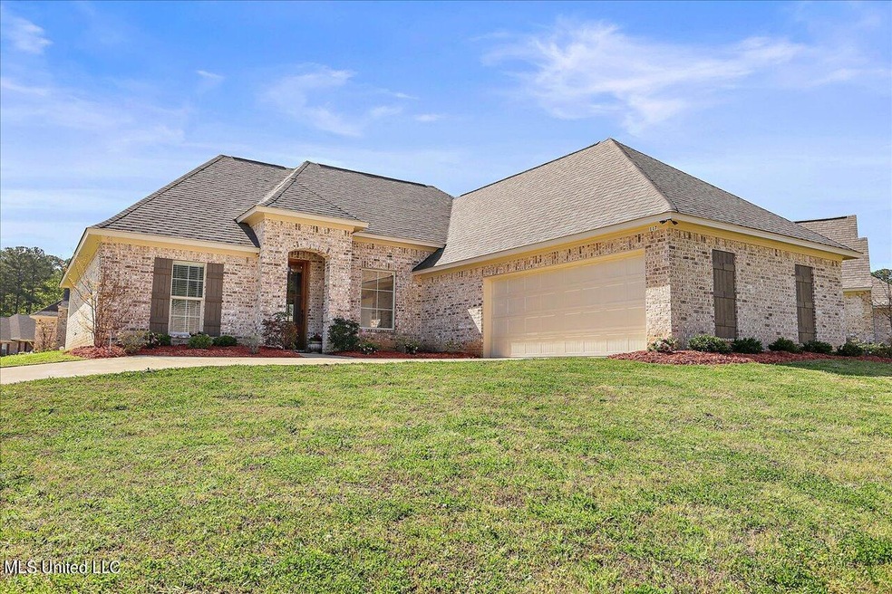 02-117 Magnolia Pl Cir