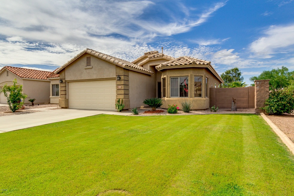 Listing_393256_Photo_1