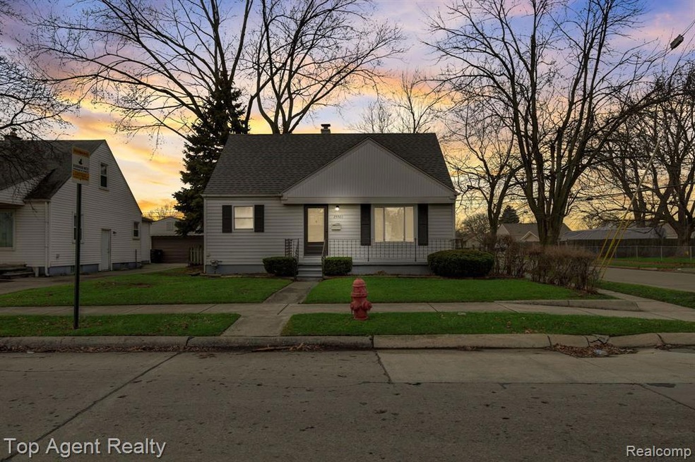 25501 Cole St, Roseville, MI 48066 - photo 1