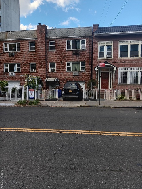 2587 Sedgwick Ave unit 2, Bronx, NY 10468 - photo 1