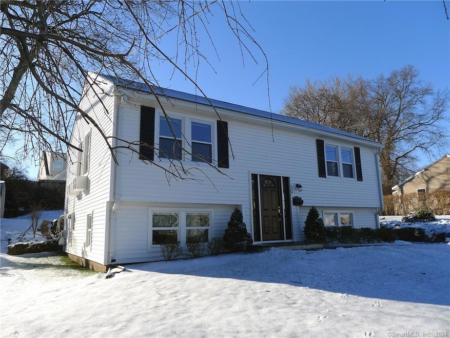 59 Grace St, Fairfield, CT 06825 - photo 1