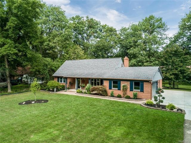 8416 Island Blvd Grosse Ile-large-001-1-8416 ISLAN