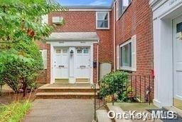 260-12 Langston Ave unit E-2, Glen Oaks, NY 11004 - photo 1