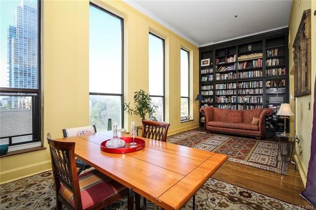 Custom made floor to ceiling built in bookshelves 