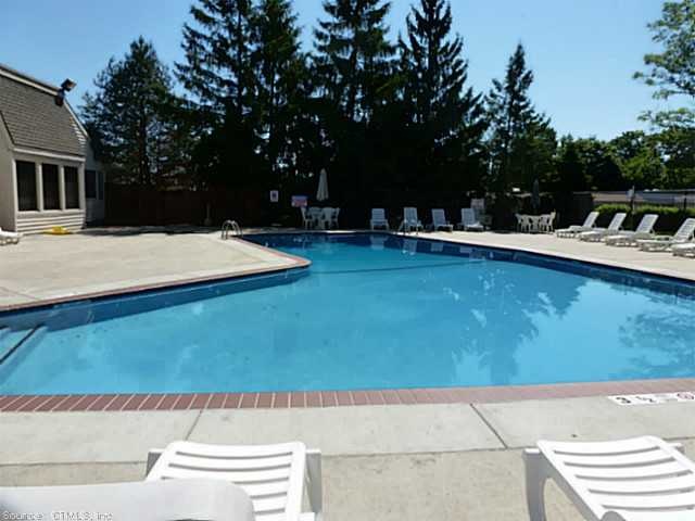 20 Woodland Dr unit 220, Cromwell, CT 06416 - photo 1