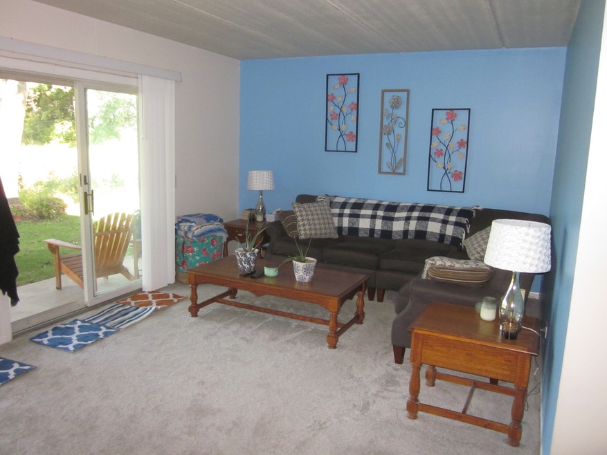 111 Jefferson St unit J, Algonquin, IL 60102 - photo 1