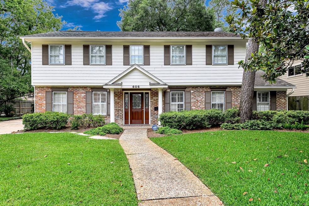 606 Durley Dr, Houston, TX 77079 - photo 1