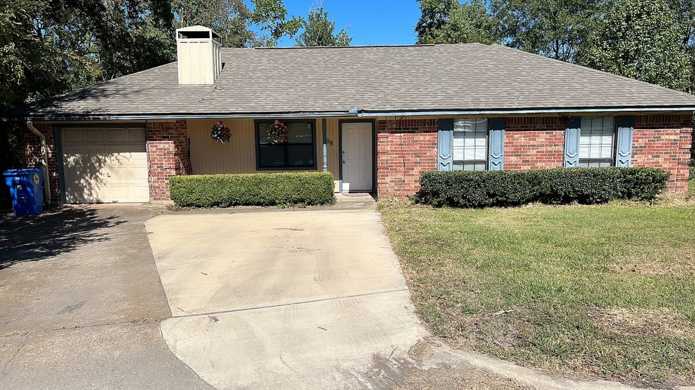 208 Bruce St, Lufkin, TX 75901