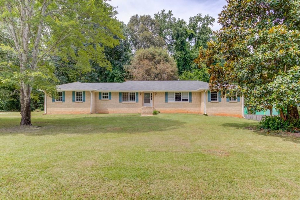 135 Bruce Ln, Covington, GA 30014 - photo 1