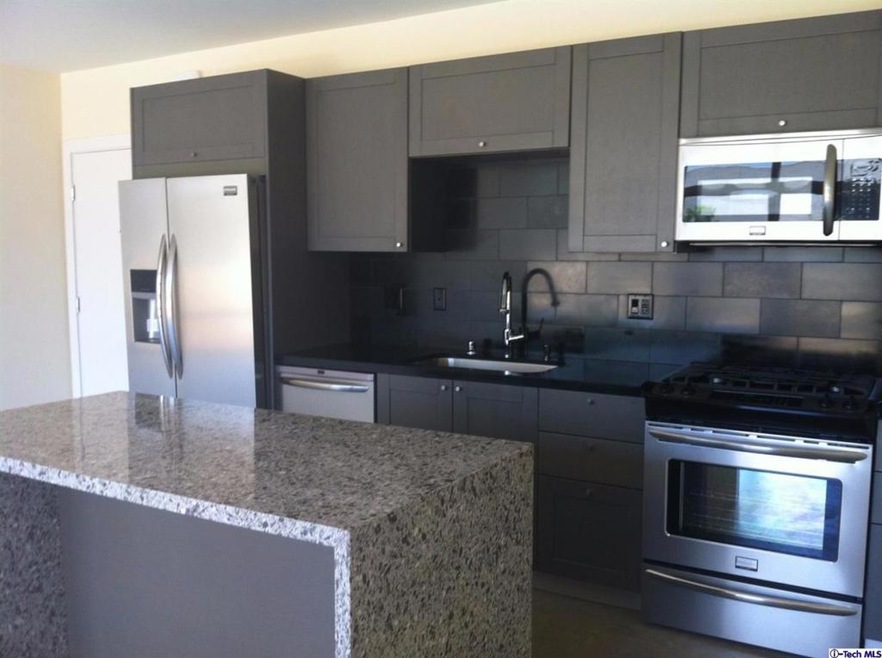 133 S Los Robles Ave unit 303, Pasadena, CA 91101 - photo 1