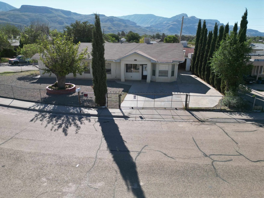 1902 Mason Dr, Alamogordo, NM 88310 - photo 1