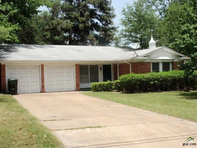2836 Amy Ln, Tyler, TX 75701 - photo 1