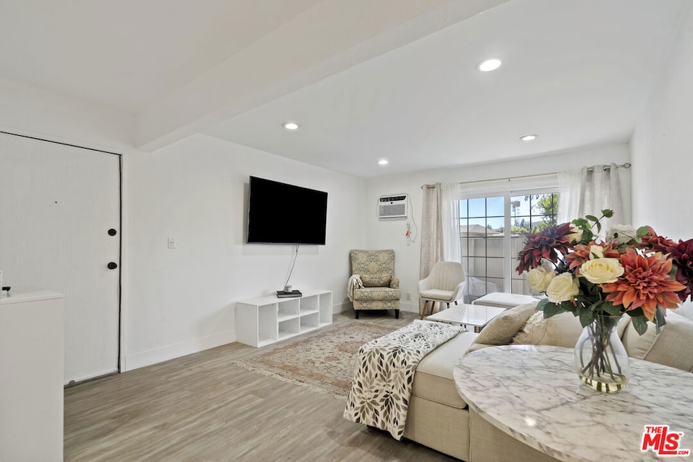 28915 Thousand Oaks Blvd unit 186, Agoura Hills, CA 91301 - photo 1