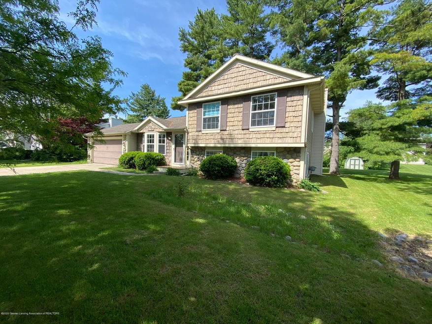 5814 Barren Dr, Lansing, MI 48911 - photo 1