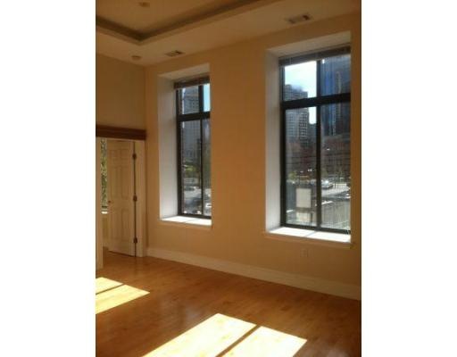 108 Richmond St unit 5, Boston, MA 02109 - photo 1