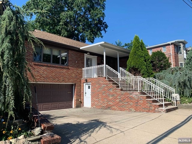 290 Forest Rd, Fort Lee, NJ 07024 - photo 1