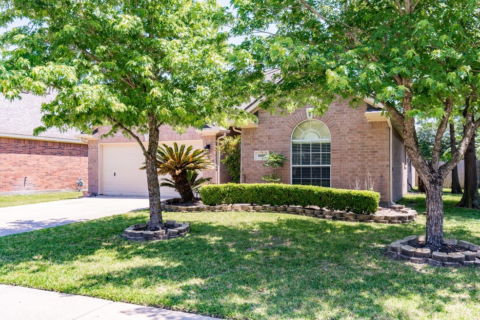 8930 Green Castle Way, Houston, TX 77095 - photo 1