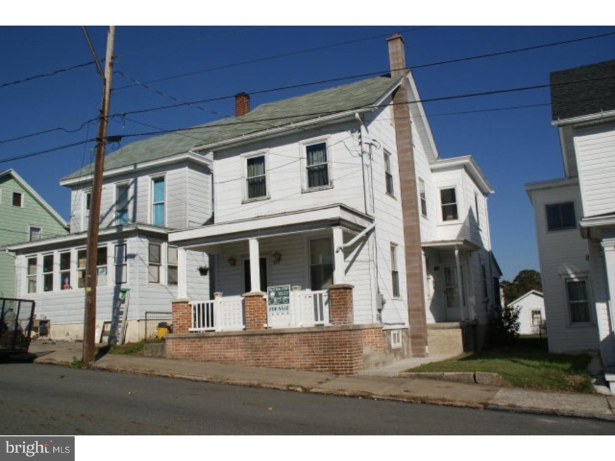 207 Tunnel St, Williamstown, PA 17098 - photo 1