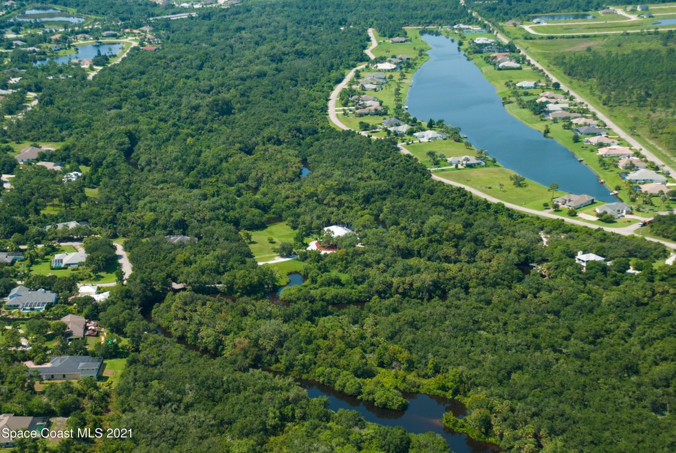 1521 Eagles Cir, Sebastian, FL 32958 - photo 1