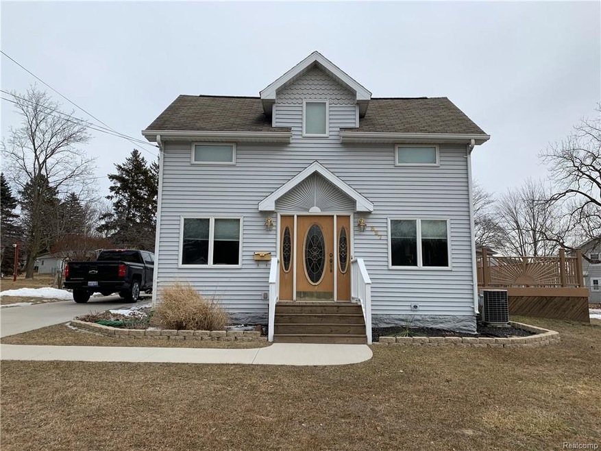 327 S West St, Vassar, MI 48768 - photo 1